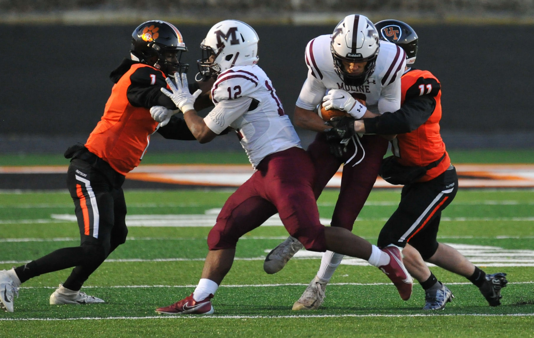 040221-qc-spt-moline-ut fball-086